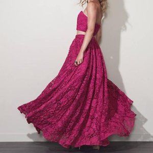 White/Beige LACE DEBUTANTE FAME & PARTNERS SIZE 10